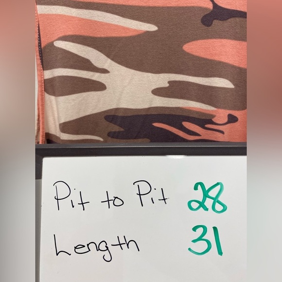 4 for $25 💛 Anydeer Pink / Cream Camo Print Sleeveless Top Size 4x - Picture 6 of 6